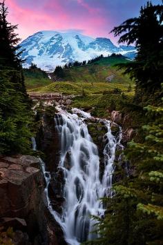 
                        
                            Myrtle Falls, Mt. Rainier National Park, Washington, USA
                        
                    