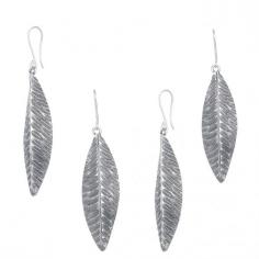 Get Leaf Earrings Made Of Sterling Silver by Exotic India Art

Get new age trending fashionable and traditional marvellous Earrings collection made of precious metals, beads, stones. Here we are introducing a Sterling Silver made Leaf Earrings, which are very light in weight and strong too. These Earrings can makes your look stunning and beautiful and have no harm to your skin and body as it is made of sterling silver metal.

Visit for Product: https://www.exoticindiaart.com/product/jewelry/leaf-earrings-JMF17/

Sterling Silver: https://www.exoticindiaart.com/jewelry/sterlingsilver/Stone/

Stone: https://www.exoticindiaart.com/jewelry/Stone/

Jewelry: https://www.exoticindiaart.com/jewelry/

#jewelry #stone #sterlingsilver #earrings #stones #beads