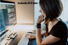 
Isabella Di Fabio - Digital Marketing is the set of strategies aimed at promoting a brand on the internet. It differs from traditional marketing by including the use of channels and methods that allow the analysis of results in real time.
