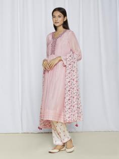 https://amishakotharilabel.com/product/bahar-kurta-set-blush-pink/