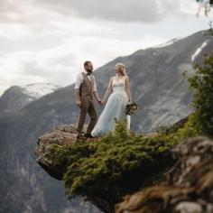 Are you looking for destination wedding photographer Arizona? Contact Promise Mountain Weddings today. Give your guests and yourself the experience of a lifetime in one of Arizona’s luxurious desert resorts by hiring Arizona Adventure Wedding and Elopement Photographer in affordable packages.