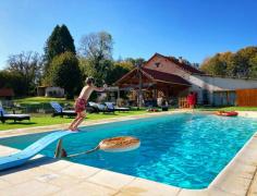 A beautiful private swimming pool and toughened glass enclosure provide a stunning vista while you swim and sun yourself with your friends and family at the luxury Gite Dordogne.