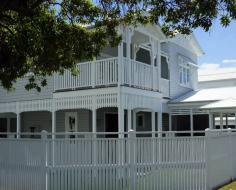 We understand that a full interior or exterior paint is a large job that requires you to place a great deal of trust in your house painter. Good communication throughout the process helps ensure we live up to that trust. At Signature Painters on Brisbane Southside, everything we do is about making your house painting a smooth and easy experience and delivering you a perfectly painted home.