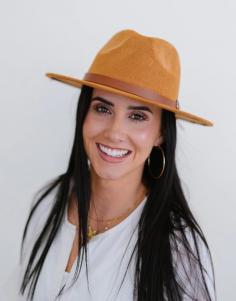 Fame Perfect Day Faux Suede Fedora

This hat goes a step above with its faux suede and faux leather strap that is tied off with a double-stranded bow. Add some retro vibes to your outfit when you wear this hat!

https://www.pleasantlot.com/products/fame-perfect-day-faux-suede-fedora

$31.00 USD