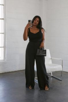 Women's Plus Size Pants Online | Shop Latest Styles & Trends At Forever 21 UAE

Shop Forever 21's online store in the UAE for the newest women's plus-size trousers. Find the ideal pair of trousers for any occasion by browsing the extensive styles and trends in our selection of trousers. 