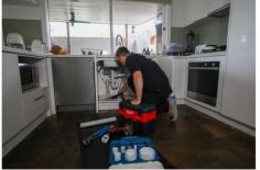 Are you looking for an emergency plumber in South Melbourne? If so, you have come to the right place. Our experts are always ready to provide a much-needed solution at your convenience. Sven’s Plumbing & Gas was established in 2015 after our directors discovered inefficiencies in the plumbing industry. We offer South Melbourne residents the best possible plumbing solutions and guarantee a seamless experience and efficient job completion. 