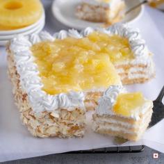 Experience Fresh Cream Pineapple Cake Online Only | Theobroma

Experience the delicious fresh cream pineapple cake – a vanilla sponge base layered with dairy cream and pineapple compote. Order now from Theobroma to treat yourself to this delightful confection at affordable prices.