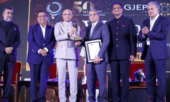 Meet RUSSELL MEHTA, Managing Director, Rosy Blue (India) Pvt. Ltd., the distinguished recipient of the Lifetime Achievement Award in the golden jubilee year of the India Gem & Jewellery Awards (IGJA) by the GJEPC. The honour is a fitting acknowledgment of a man whose invaluable contribution to the diamond industry has earned him respect and accolades.
Russell Mehta, 63, emanates an aura of reserved elegance. He finds comfort in his disciplined yoga practice, invigorating gym sessions, and leisurely Sunday walks accompanied by the rhythm of classic film tunes in his earphones and savouring his moments of solitude. However, during a free-wheeling interview with him, glimpses of his personality shine through, revealing his compassionate nature, deep-seated humility, and an approachable and pleasant demeanour.
If you need further information, please visit the following link: https://gjepc.org/solitaire/russell-mehta-a-diamond-in-his-own-right/
Keywords = jewellery magazine, Indian jewellery magazine, diamond jewellery magazine,solitaire jewellery magazine,solitaire magazine, jewellery magazine India, Solitaire international.