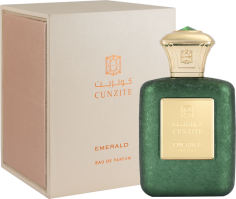 Emerald Perfume is the best oud perfume with a sweet scent of the warmth of cardamom and smoky agarwood, enhanced by the pure scent of amber.