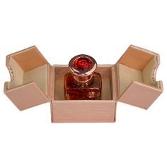 This Luxury oud oil is a sensual and exotic blend of citrus and spices. The citrus adds a bright, refreshing note, the oud oil a luxurious, smoky finish, and the oriental spices a warm, earthy depth. Buy Garnet Oud now!